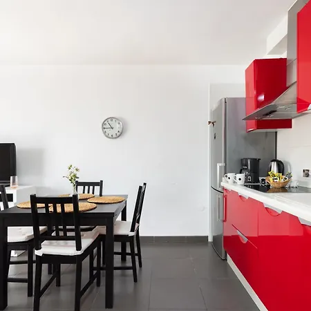 Dialez Holidays - Santiago Apartment