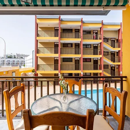 Dialez Holidays - Santiago Apartment