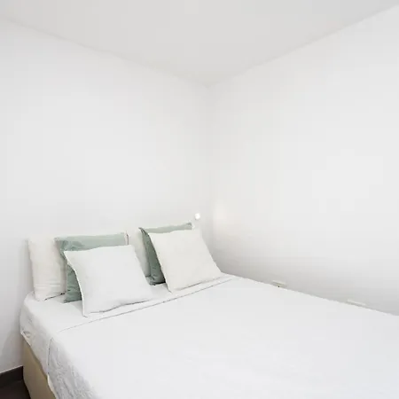 Dialez Holidays - Santiago Apartmán